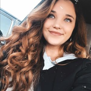 Meet your Posher, Lauren